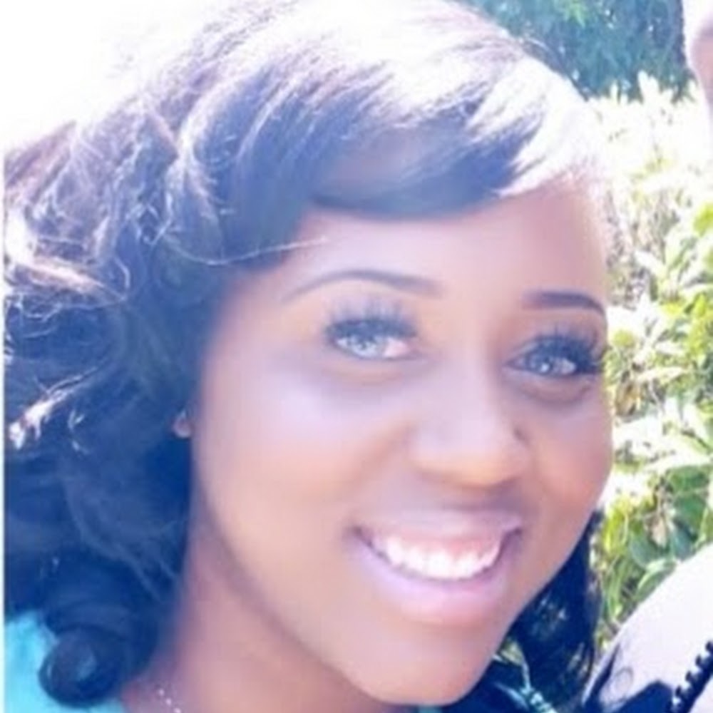 Meet your Posher, Apryl